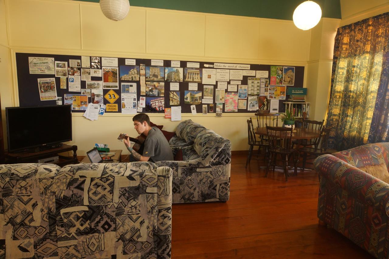 Empire Hotel Backpackers Oamaru Esterno foto