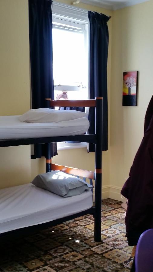 Empire Hotel Backpackers Oamaru Esterno foto